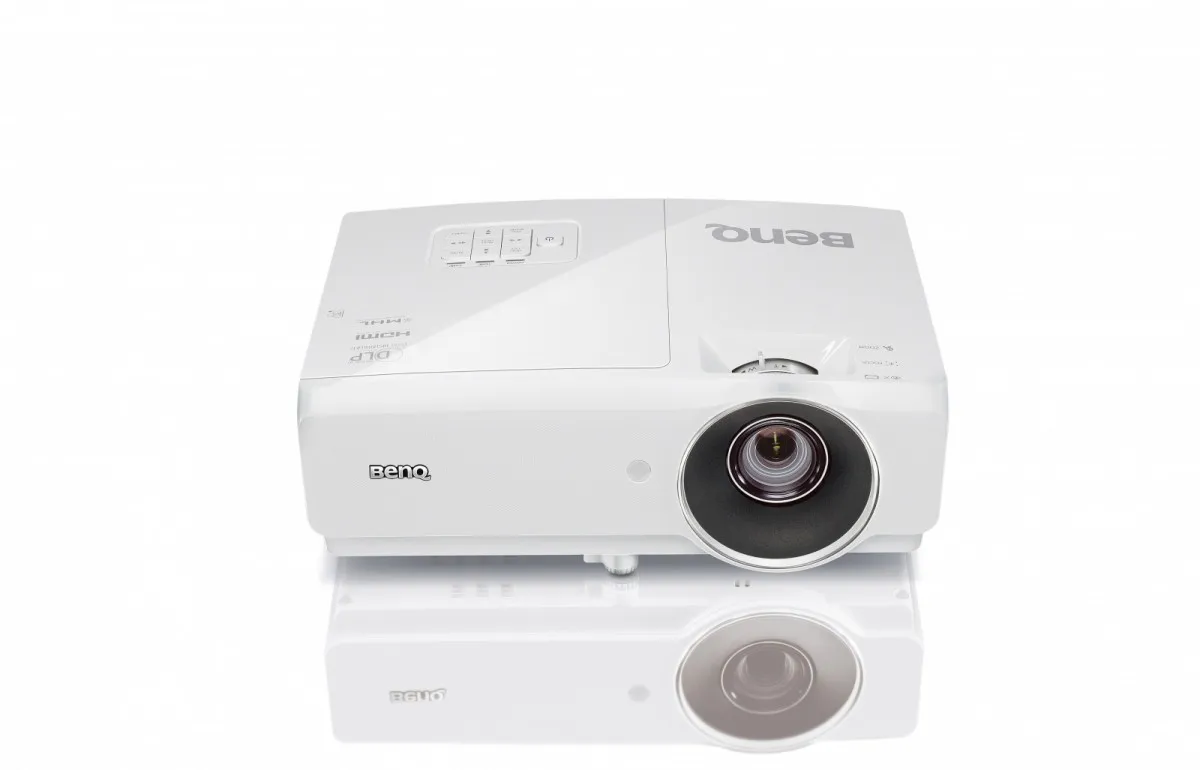 Проектор универсальный BenQ MH741