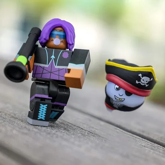 Фигурка Jazwares Roblox Core Figures Ghost Simulator: Luna W6