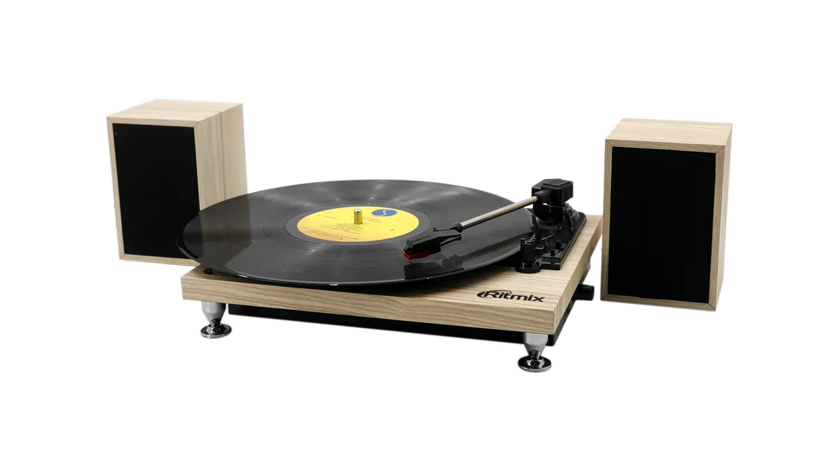 Проигрыватель виниловый Ritmix LP-240 светлое дерево