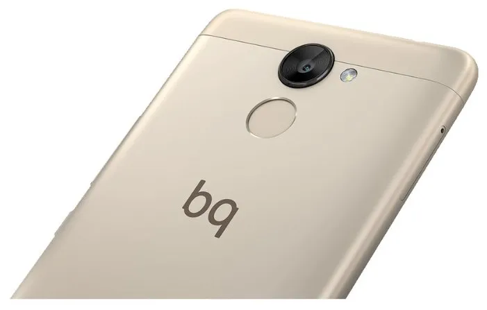 Смартфон Aquaris U Plus  C000235 white/gold