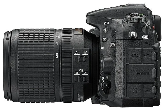 Цифровой зеркальный фотоаппарат Nikon D7200 KIT