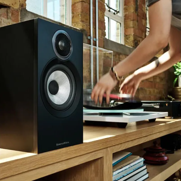 Акустическая система BOWERS & WILKINS 607 S3 черная