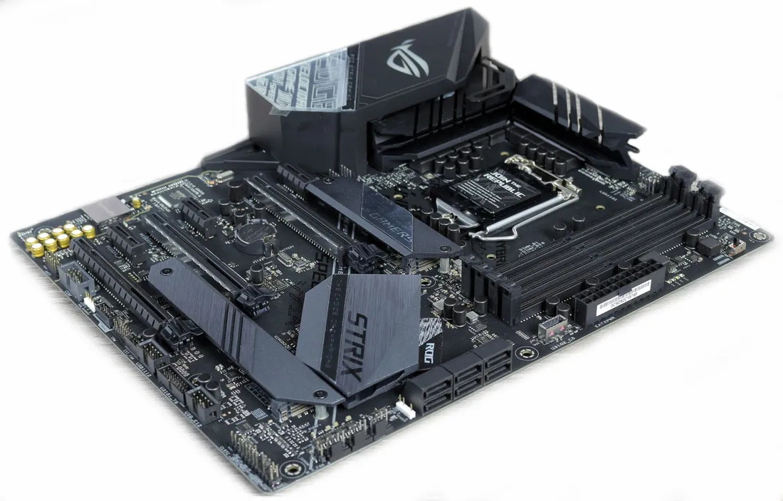 Материнская плата Asus ROG STRIX Z390-E GAMING