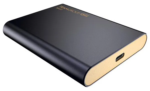 Внешний жесткий диск 960GB Team Group PD400 T8FED4960G0C108
