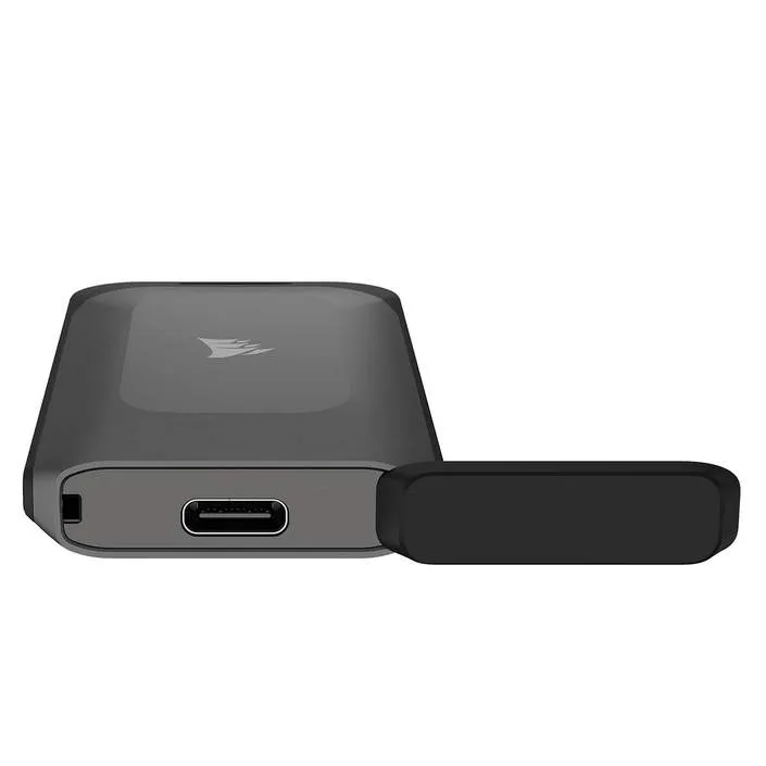 Внешний SSD диск 4 TB Corsair Portable CSSD-EX100U4TB