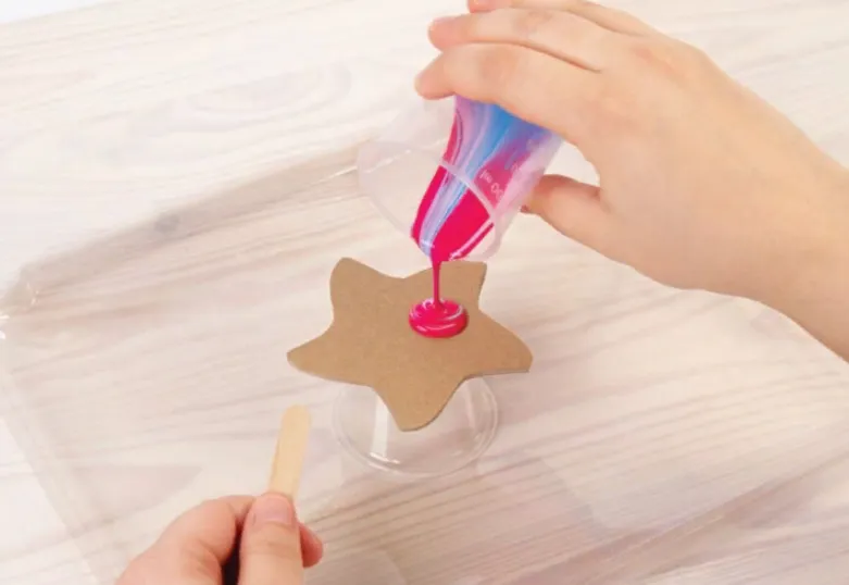 Набор для творчества Make It Real Красочные шедевры Paint Pouring