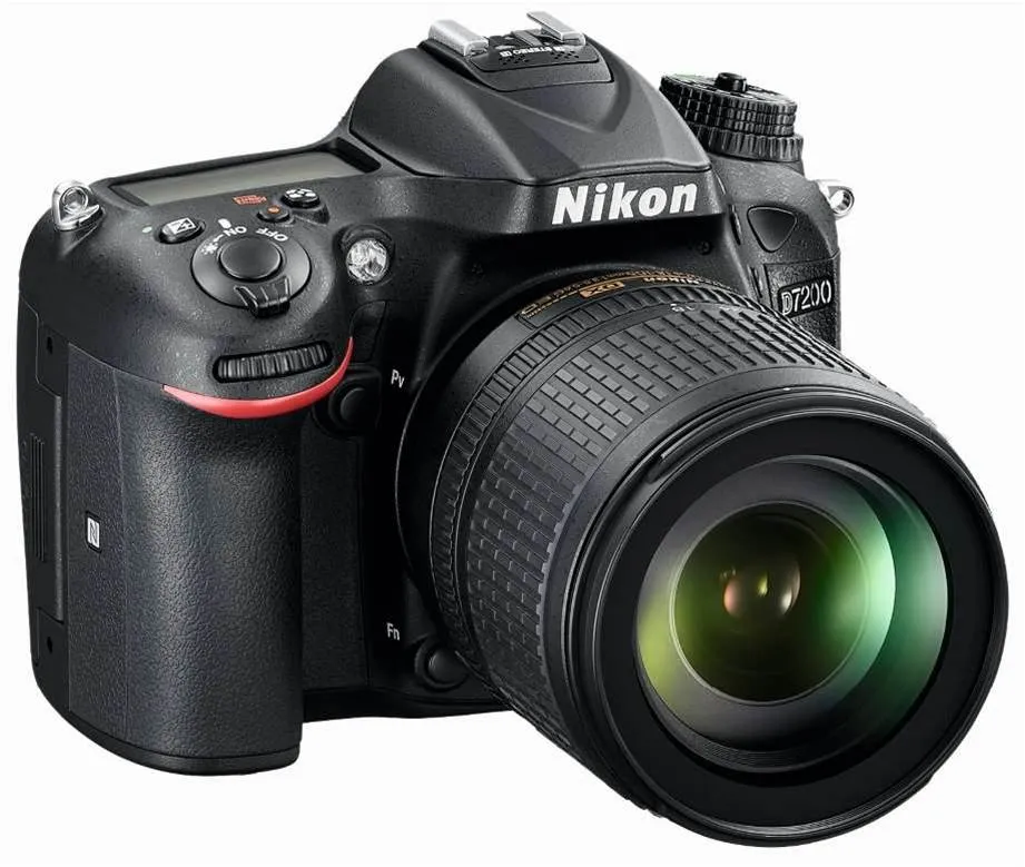 Цифровой зеркальный фотоаппарат Nikon D7200