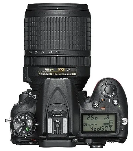 Цифровой зеркальный фотоаппарат Nikon D7200 KIT