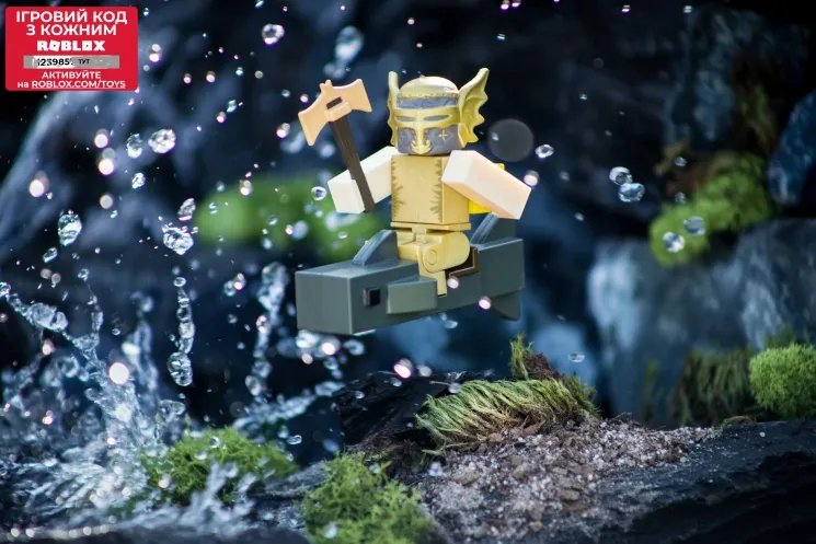 Фигурка Jazwares Roblox Core Figures (Booga Booga: Shark Rider) W7