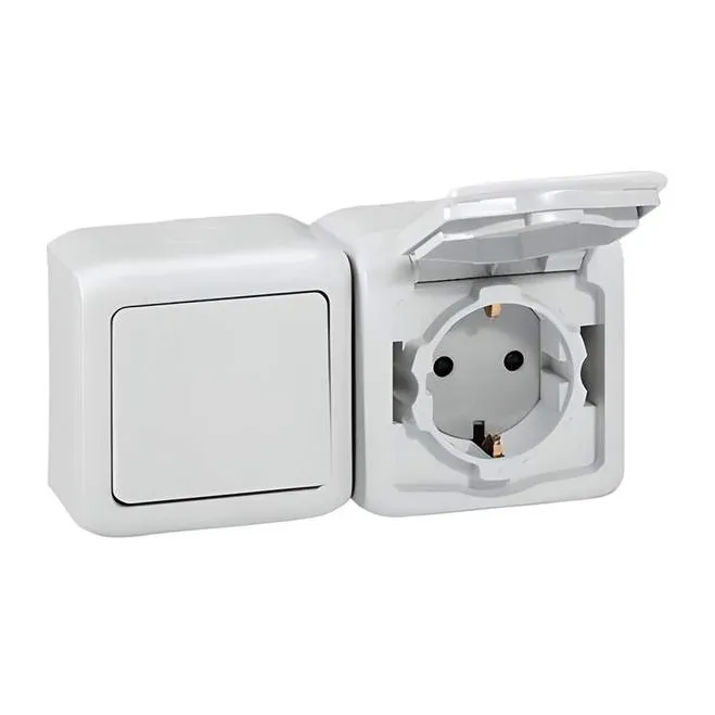 Розетка Legrand Forix 782374