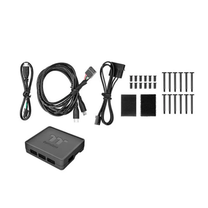 Кулер для корпуса Thermaltake Riing Quad 12 RGB White 3-Fan Pack