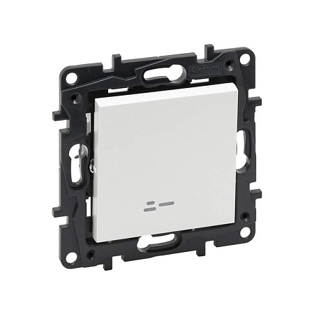 Выключатель одноклавишный Legrand Niloe Step 863111