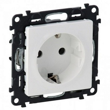 Розетка Legrand 753421