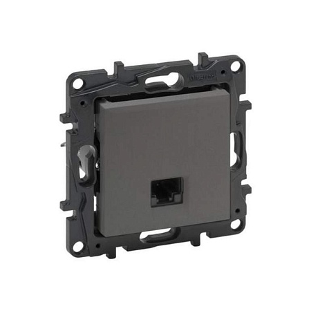 Информационная розетка Legrand Niloe Step 863459