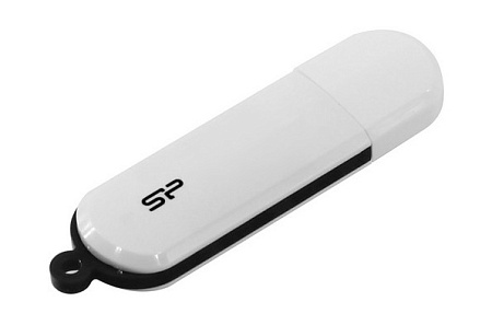 USB флешка 16GB Silicon Power Blaze B32 SP016GBUF3B32V1W white