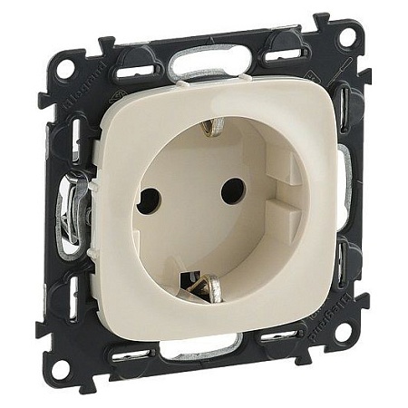 Розетка Legrand 753821